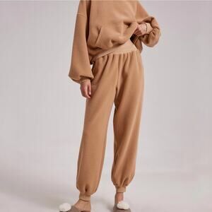 Nap Lounge wear Fuzzy Bear Joggers & Puff-Sleeve Sweatshirt set size small